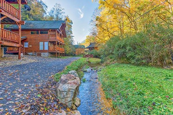 Smokey Max Cabin Pigeon Forge Exterior foto